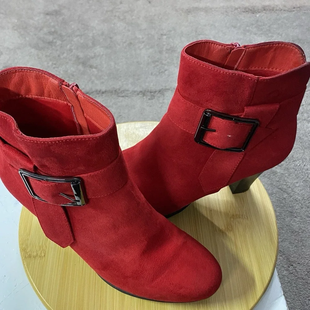 mysoft Women's Red Booties Chunky Heel, Great Cond. Zipper Ankle Boots US 9.5‎